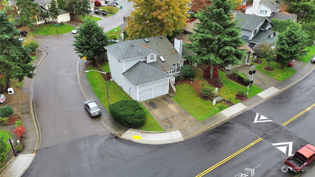 Photo of 27520 25th Drive S, Federal Way, WA 98003 (MLS # 2176191)