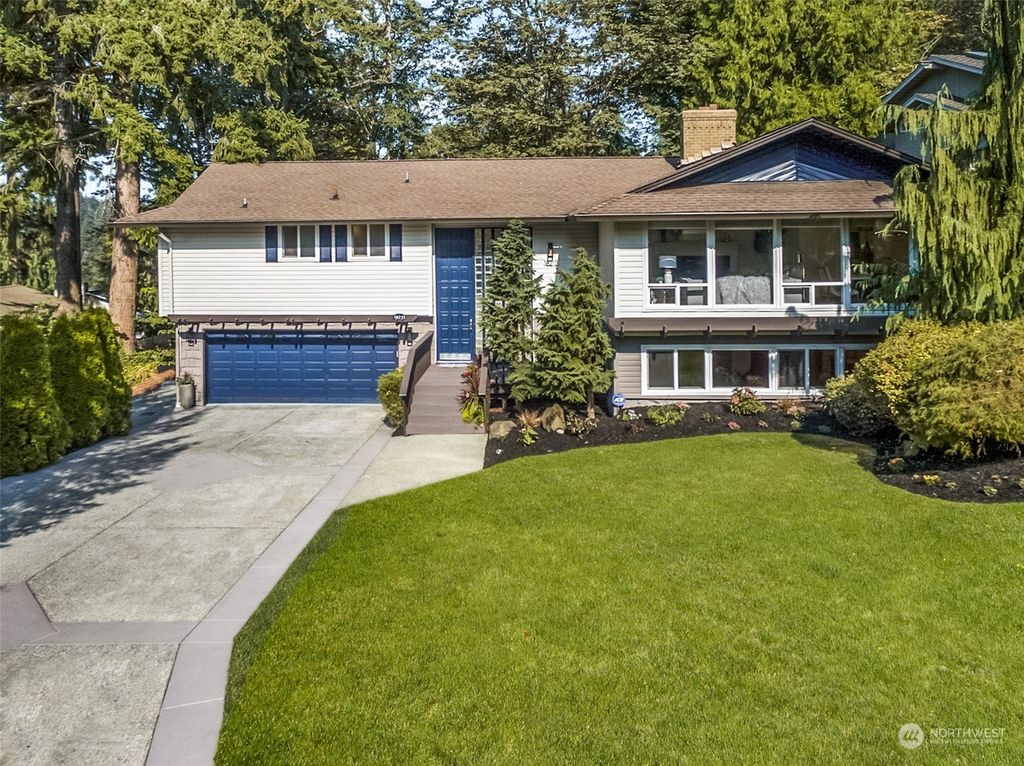 Photo of 18212 NE 21st Street, Redmond, WA 98052 (MLS # 2005222)