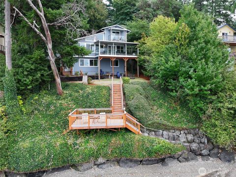 Photo of 211 E Shoreline Lane, Shelton, WA 98584 (MLS # 2430915)