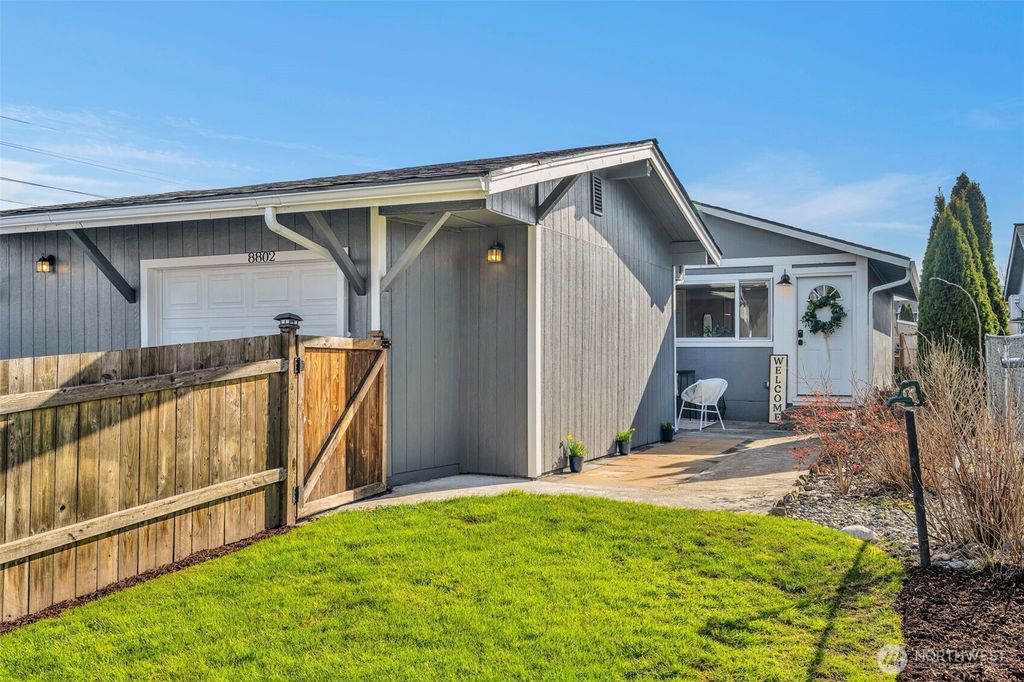 Photo of 8802 14th Street NE, Lake Stevens, WA 98258 (MLS # 2480155)