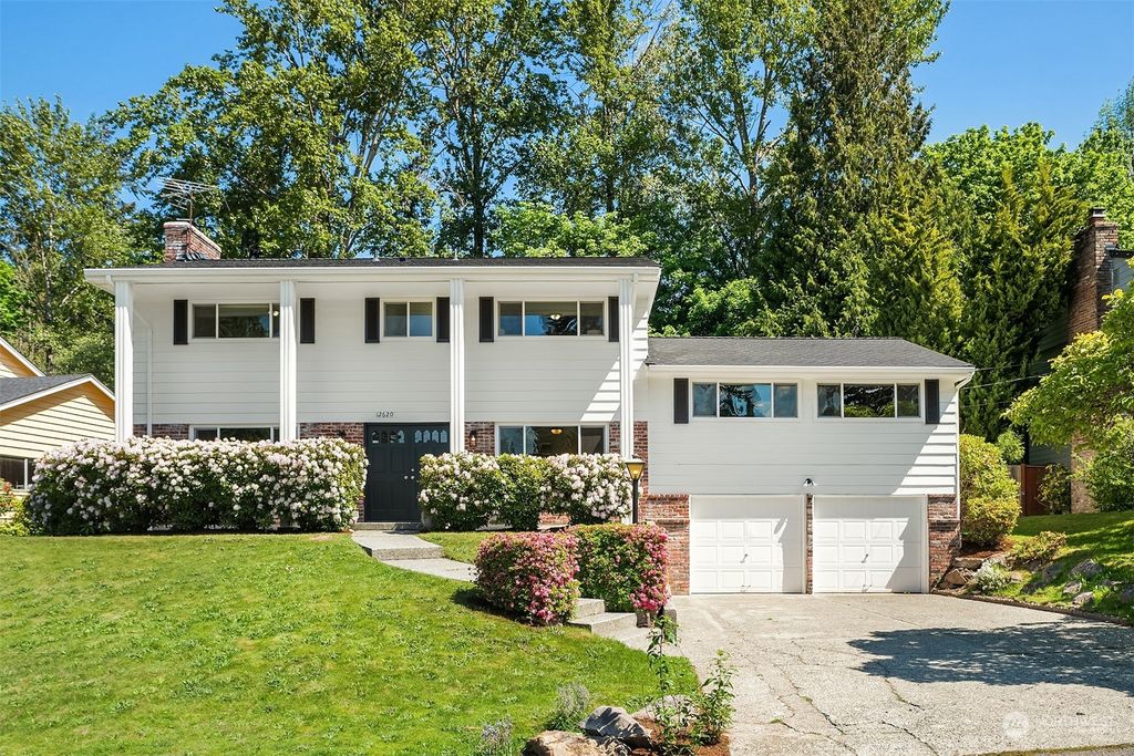 Photo of 12620 SE 59th Street, Bellevue, WA 98006 (MLS # 2070259)