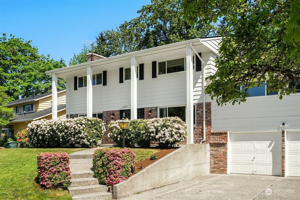 Photo of 12620 SE 59th Street, Bellevue, WA 98006 (MLS # 2070259)