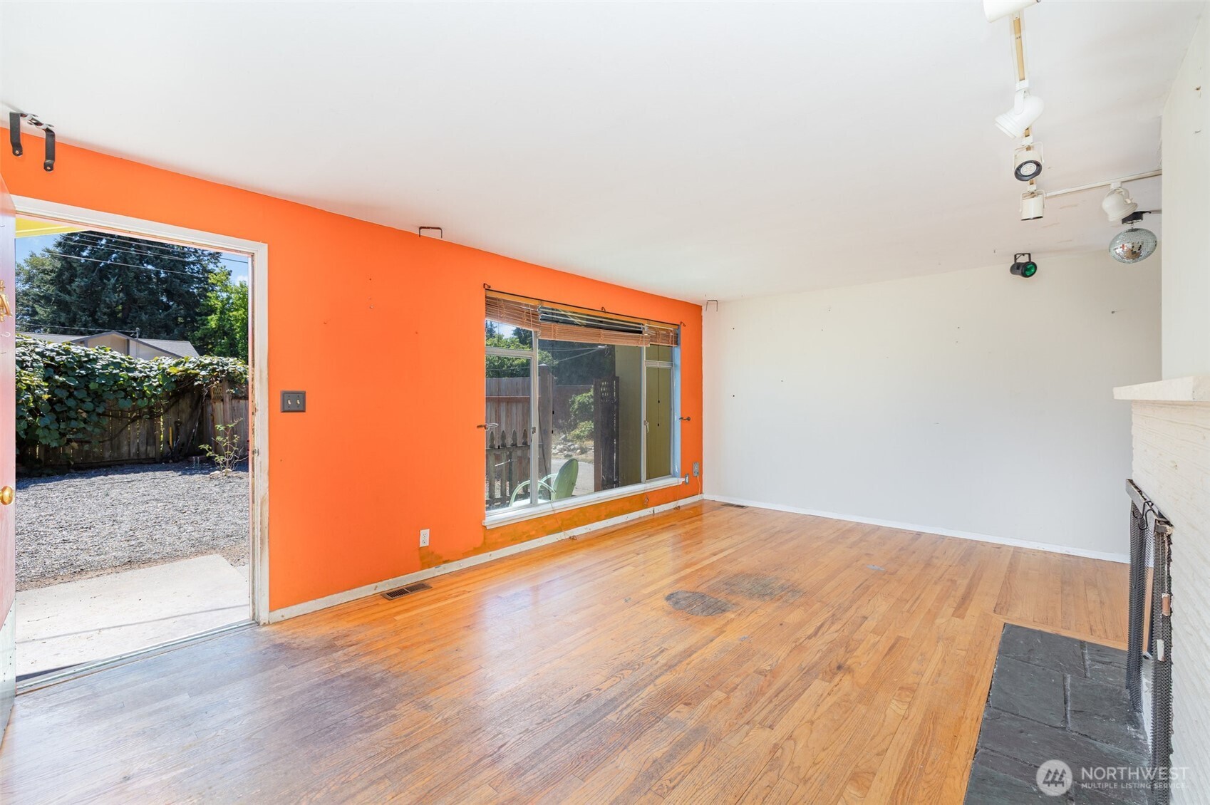 154 NE 194TH Street