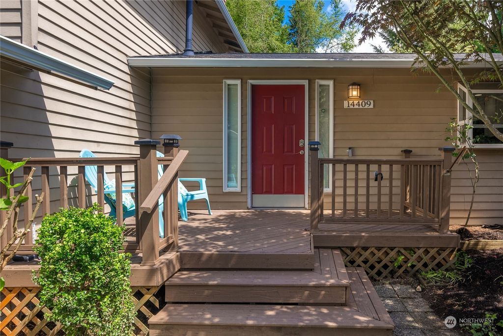 Photo of 14409 46th Place W, Lynnwood, WA 98087 (MLS # 2249470)