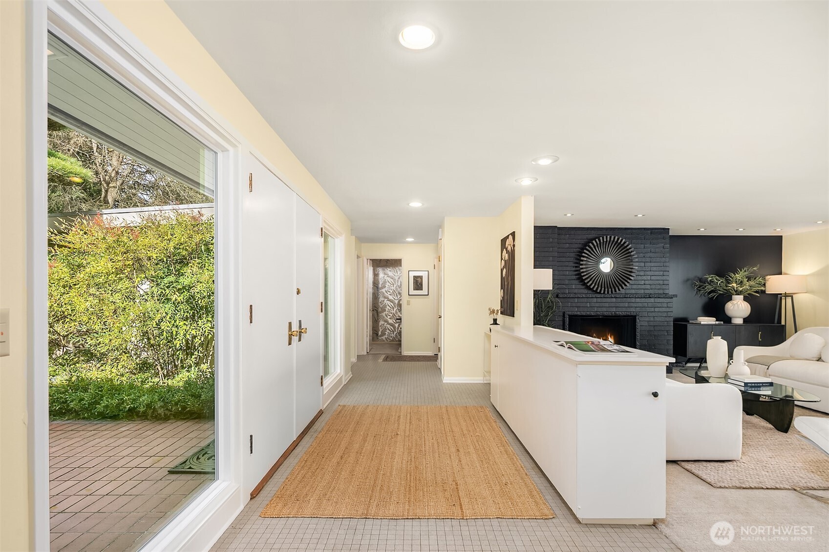 Seattle, Washington, 98105, United States, 3 Bedrooms Bedrooms, ,4 BathroomsBathrooms,Residential,Active,2025645