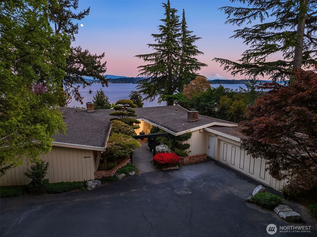 Photo of 6555 NE Windermere Road, Seattle, WA 98105 (MLS # 2490731)