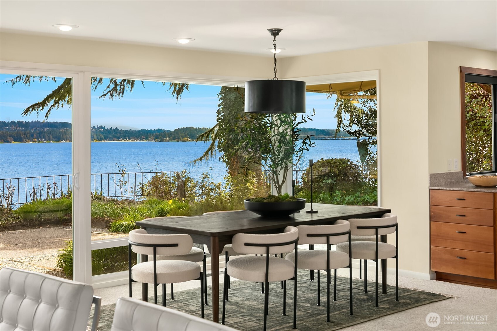 Seattle, Washington, 98105, United States, 3 Bedrooms Bedrooms, ,4 BathroomsBathrooms,Residential,Active,2025645