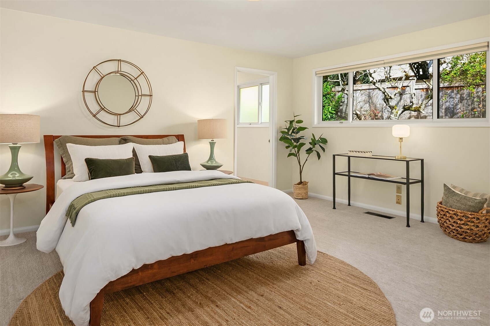 Seattle, Washington, 98105, United States, 3 Bedrooms Bedrooms, ,4 BathroomsBathrooms,Residential,Active,2025645