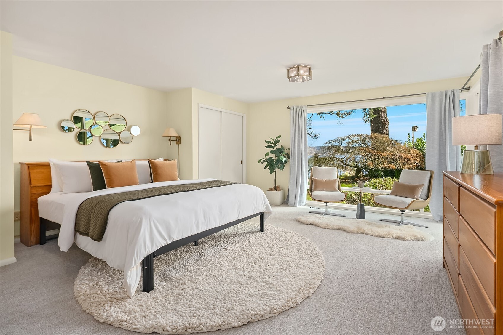 Seattle, Washington, 98105, United States, 3 Bedrooms Bedrooms, ,4 BathroomsBathrooms,Residential,Active,2025645