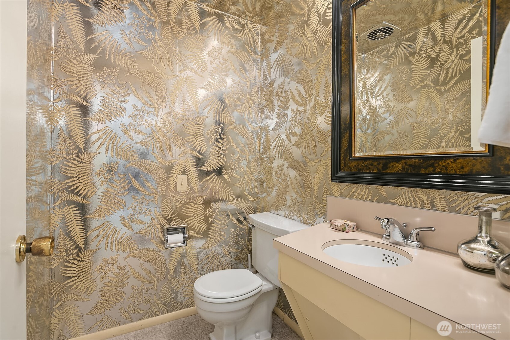 Seattle, Washington, 98105, United States, 3 Bedrooms Bedrooms, ,4 BathroomsBathrooms,Residential,Active,2025645