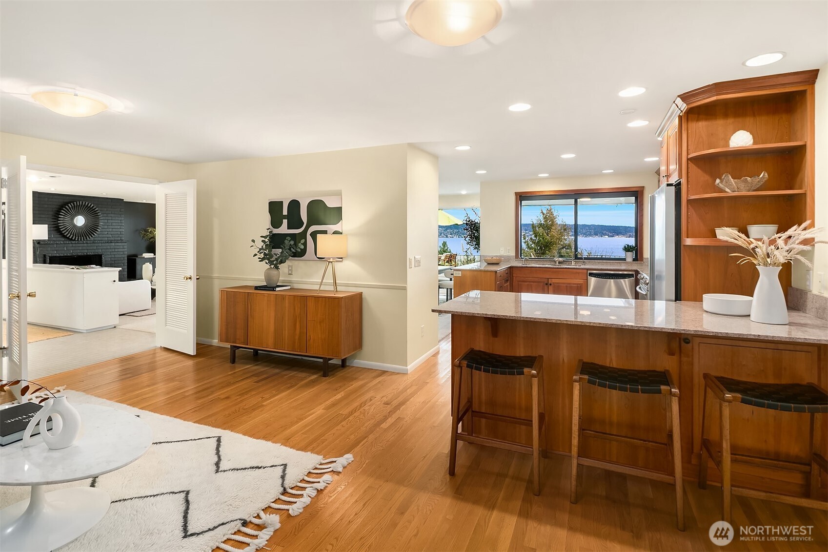 Seattle, Washington, 98105, United States, 3 Bedrooms Bedrooms, ,4 BathroomsBathrooms,Residential,Active,2025645