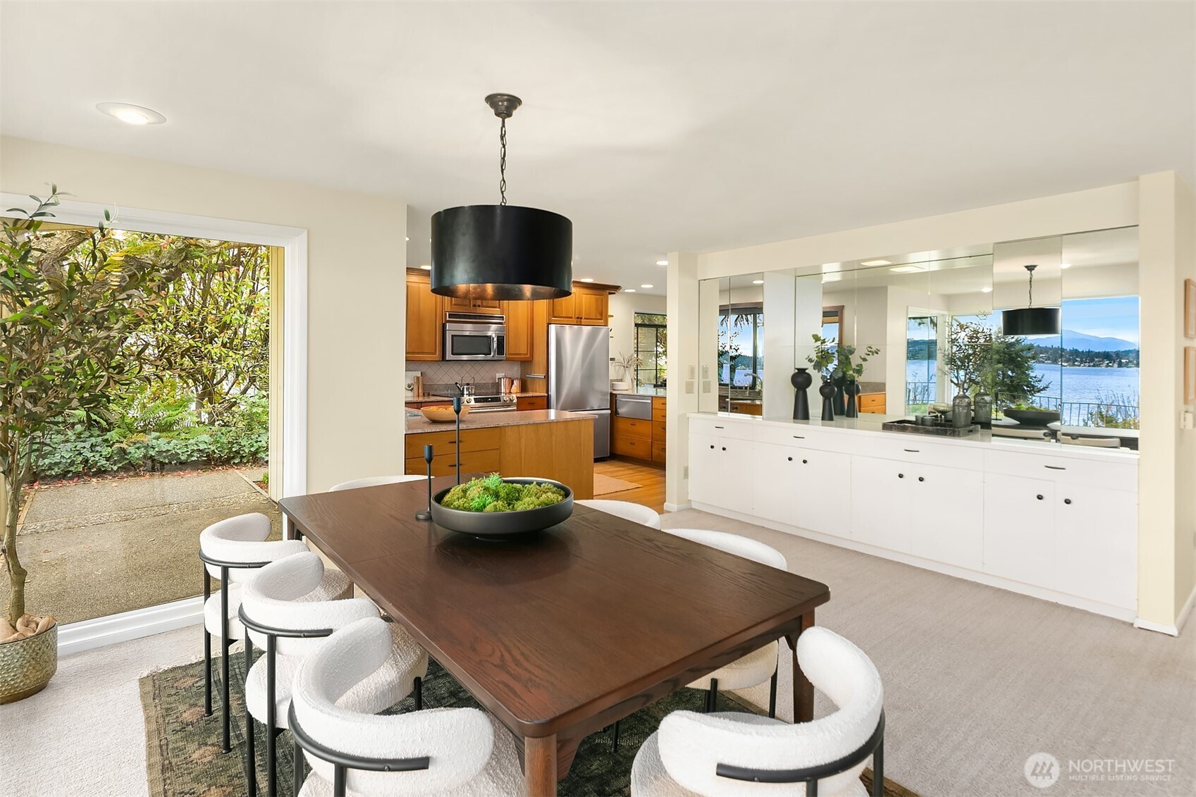 Seattle, Washington, 98105, United States, 3 Bedrooms Bedrooms, ,4 BathroomsBathrooms,Residential,Active,2025645