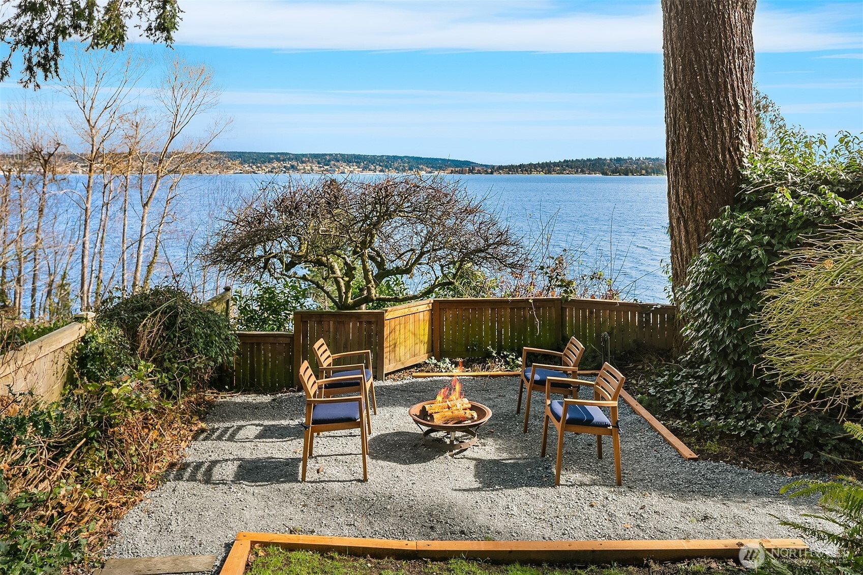 Seattle, Washington, 98105, United States, 3 Bedrooms Bedrooms, ,4 BathroomsBathrooms,Residential,Active,2025645