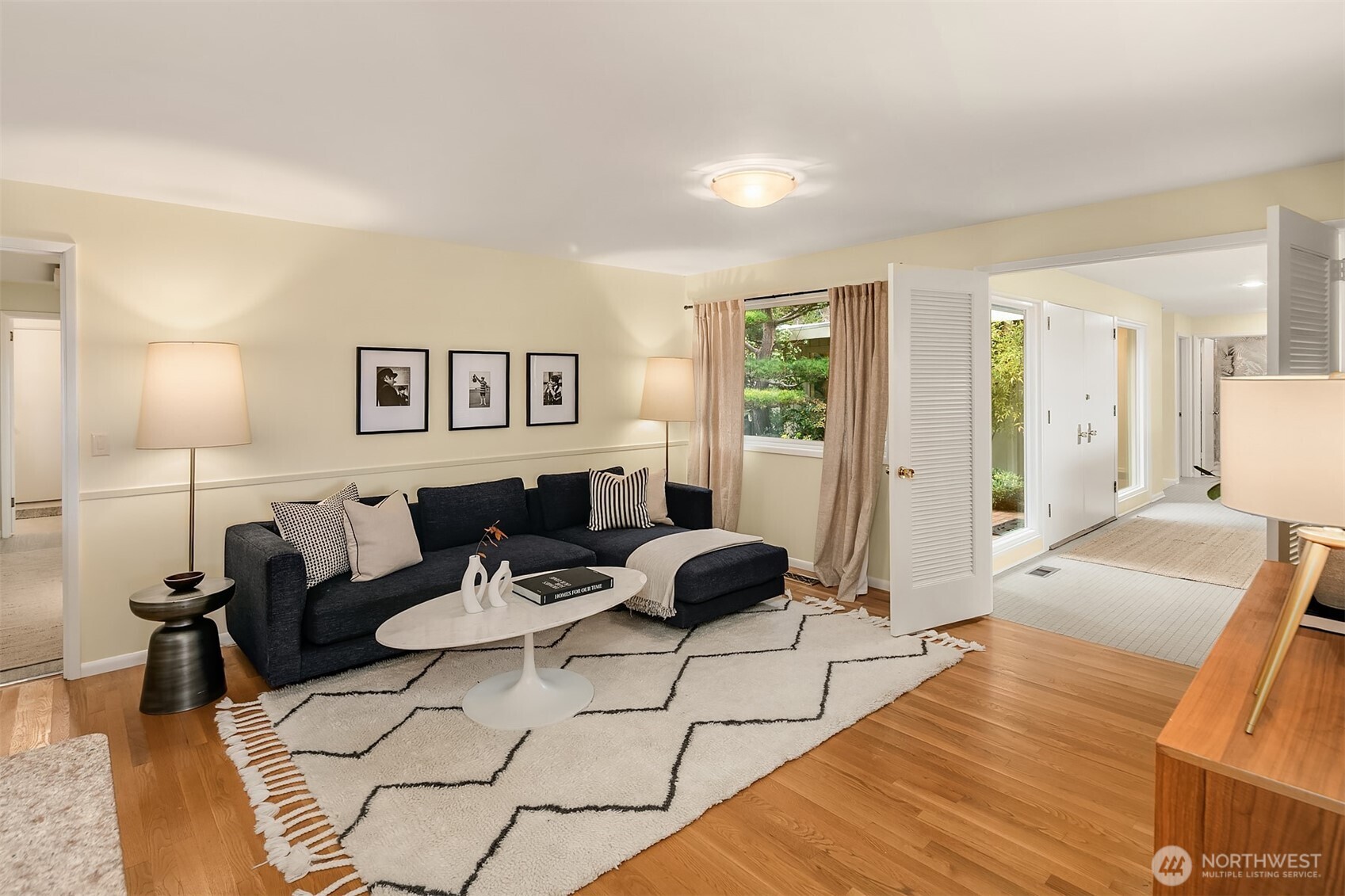 Seattle, Washington, 98105, United States, 3 Bedrooms Bedrooms, ,4 BathroomsBathrooms,Residential,Active,2025645