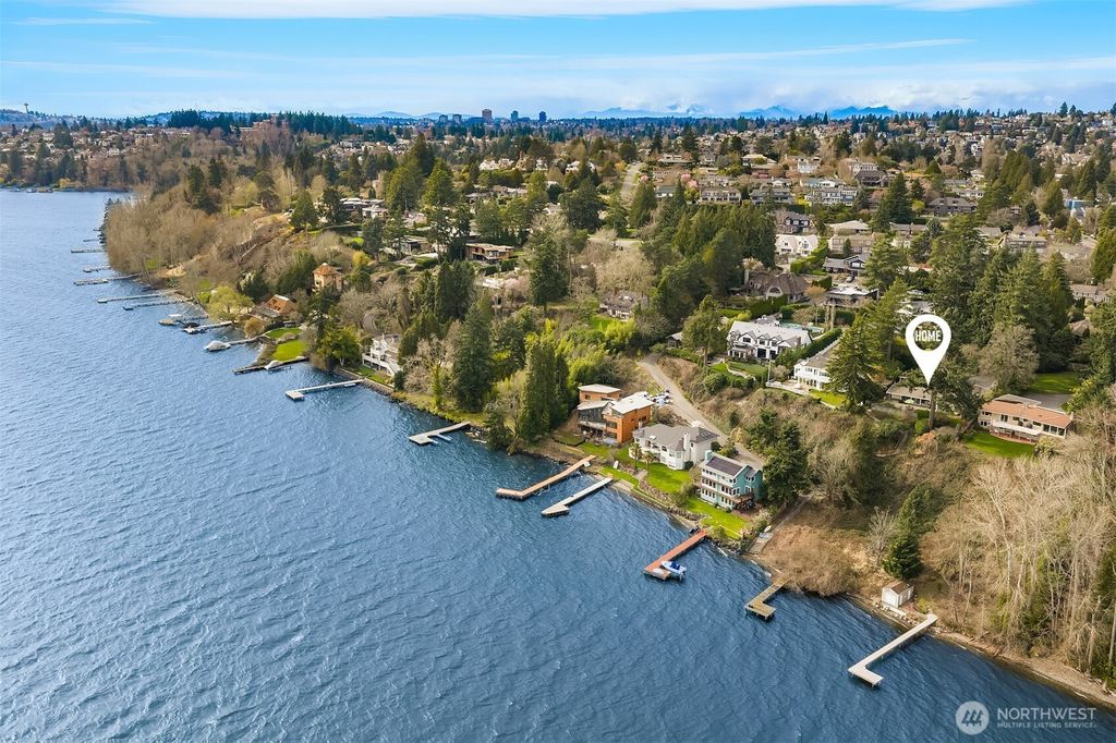 Photo of 6555 NE Windermere Road, Seattle, WA 98105 (MLS # 2490731)