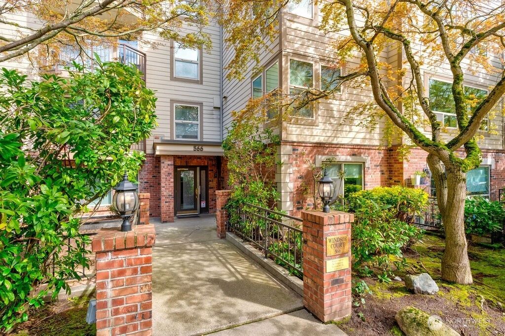 Photo of 566 Prospect Street #108, Seattle, WA 98109 (MLS # 2502221)