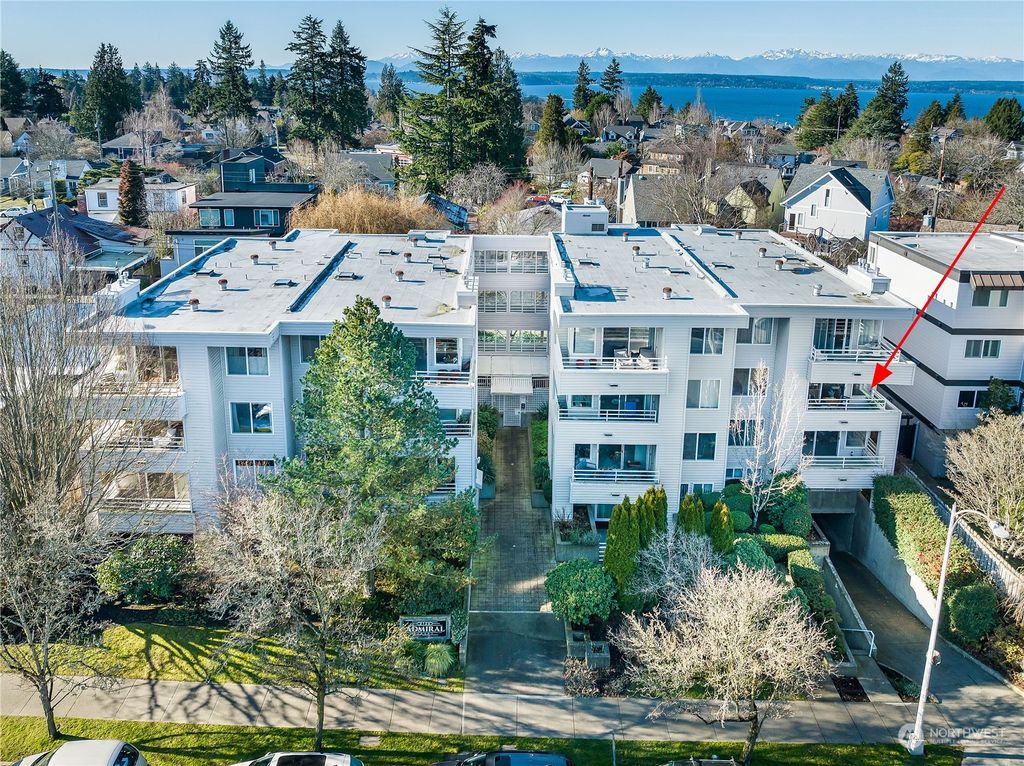 Photo of 2125 California Avenue SW #304, Seattle, WA 98116 (MLS # 2318253)