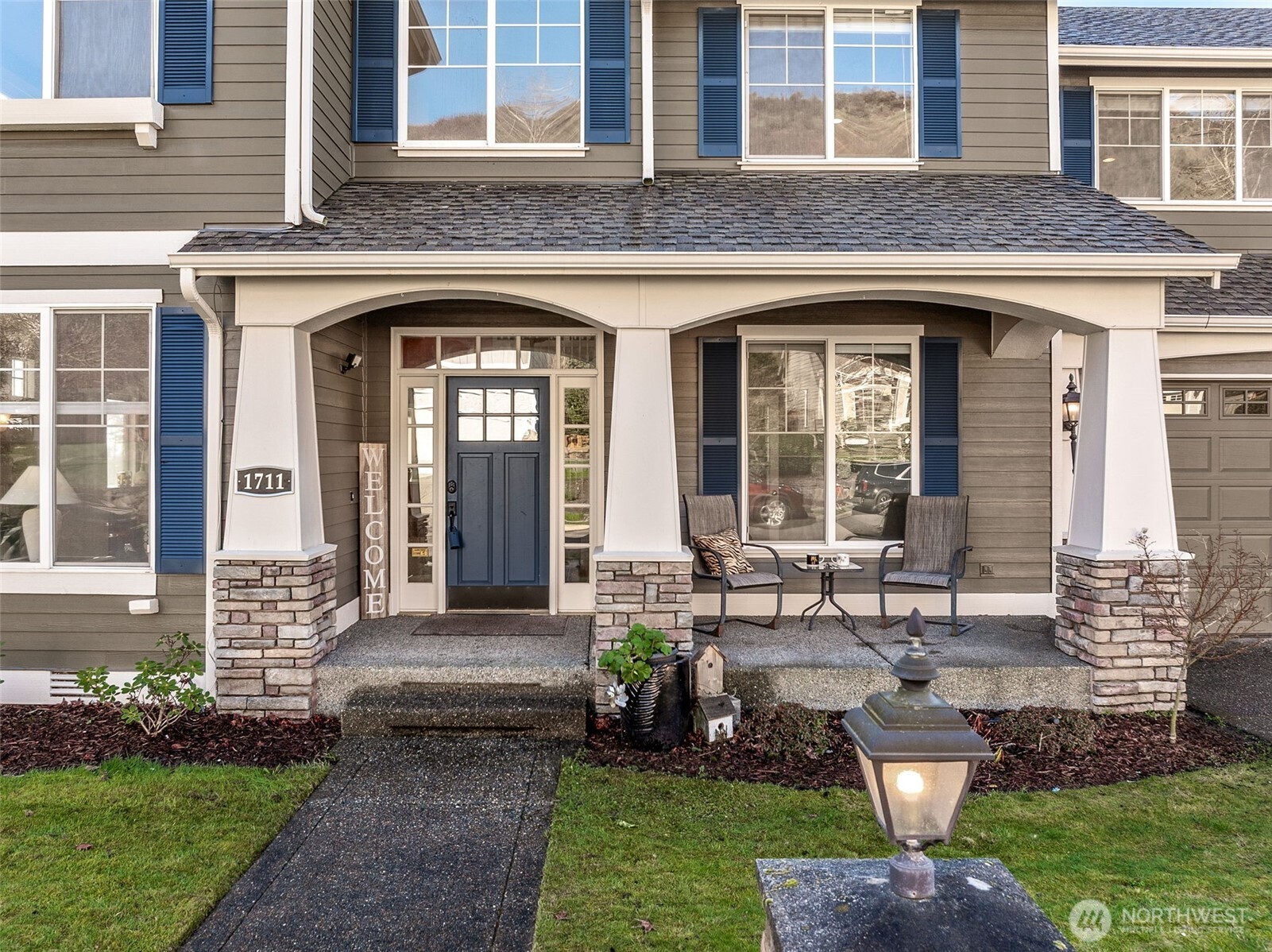 1711 Pointe Woodworth Drive NE