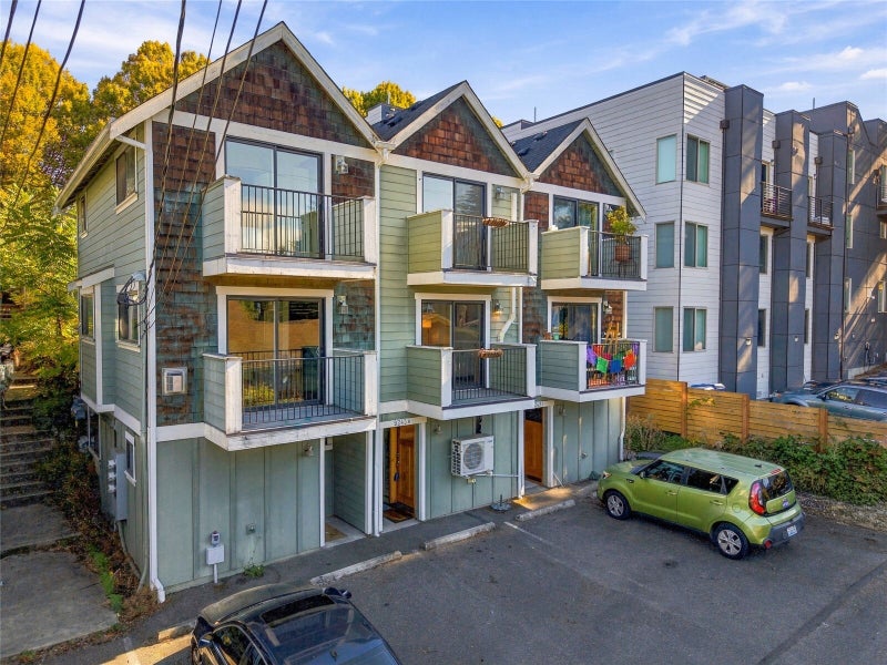 9243 35th Ave SW B