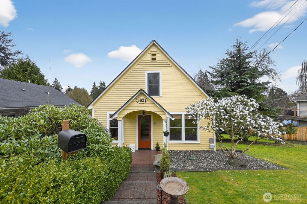 Photo of 3931 Friday Avenue, Everett, WA 98201 (MLS # 2497887)