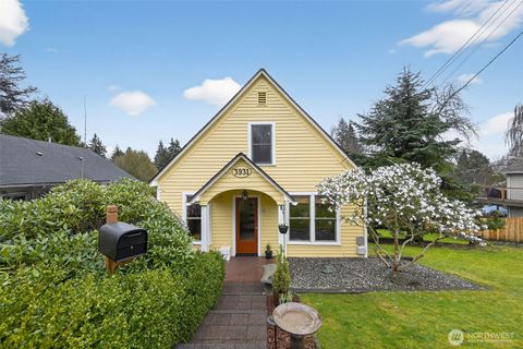 Photo of 3931 Friday Avenue, Everett, WA 98201 (MLS # 2497887)
