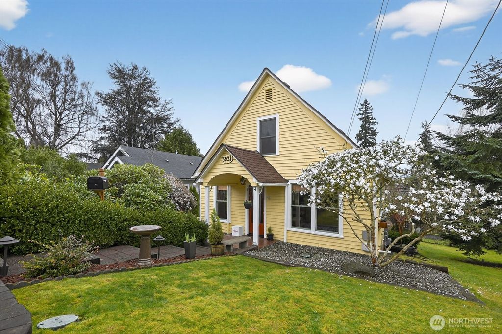 Photo of 3931 Friday Avenue, Everett, WA 98201 (MLS # 2497887)