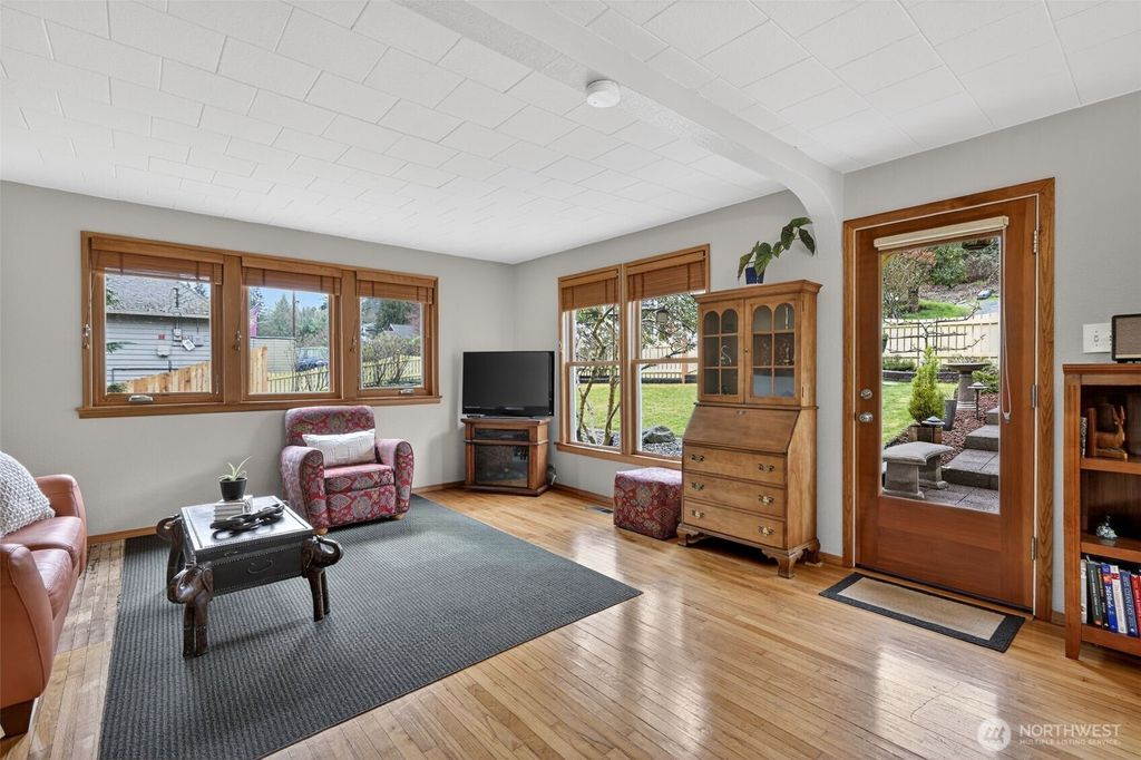 Photo of 3931 Friday Avenue, Everett, WA 98201 (MLS # 2497887)