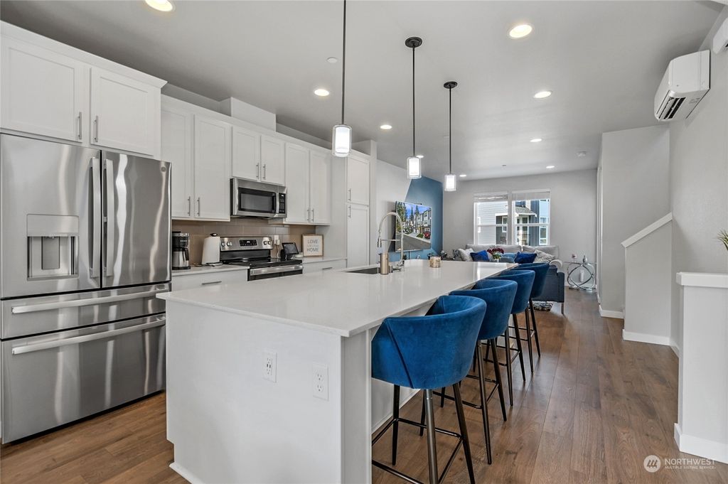 Photo of 13717 Admiralty Way #K1, Lynnwood, WA 98087 (MLS # 2005518)