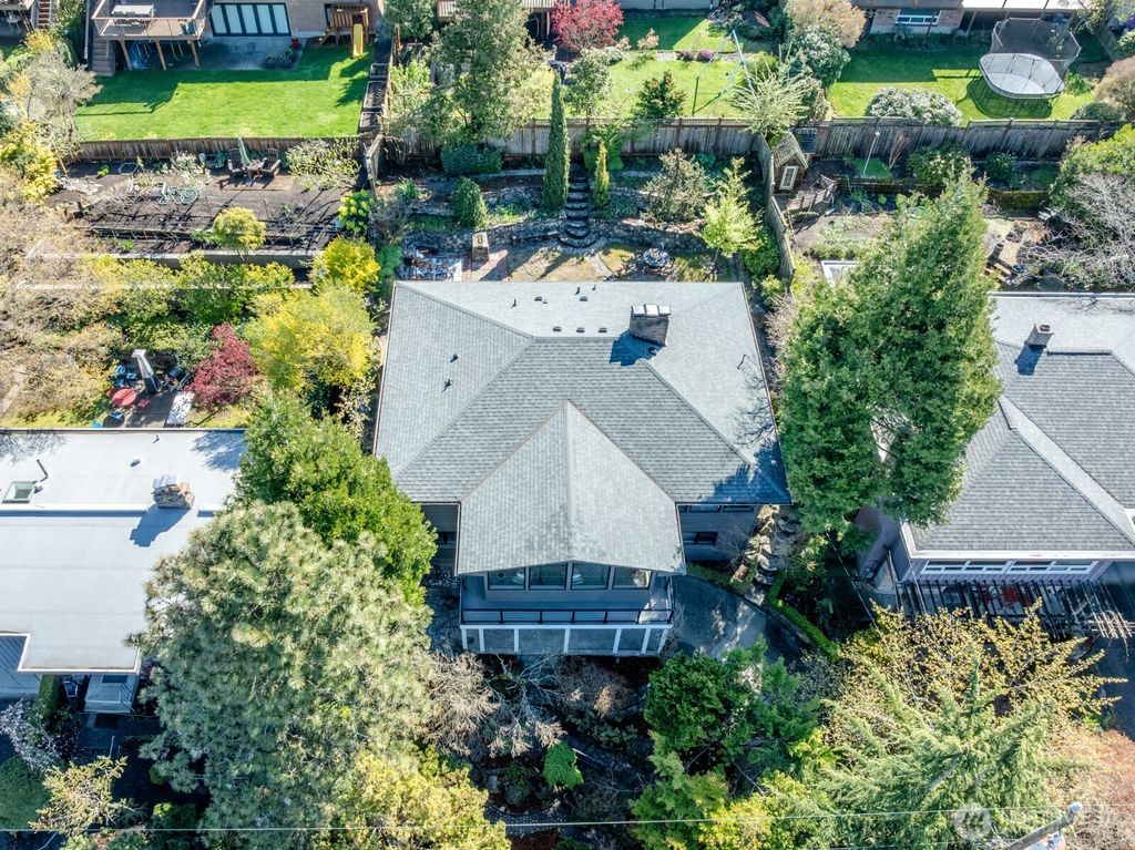 Photo of 3430 39th Avenue W, Seattle, WA 98199 (MLS # 2513415)