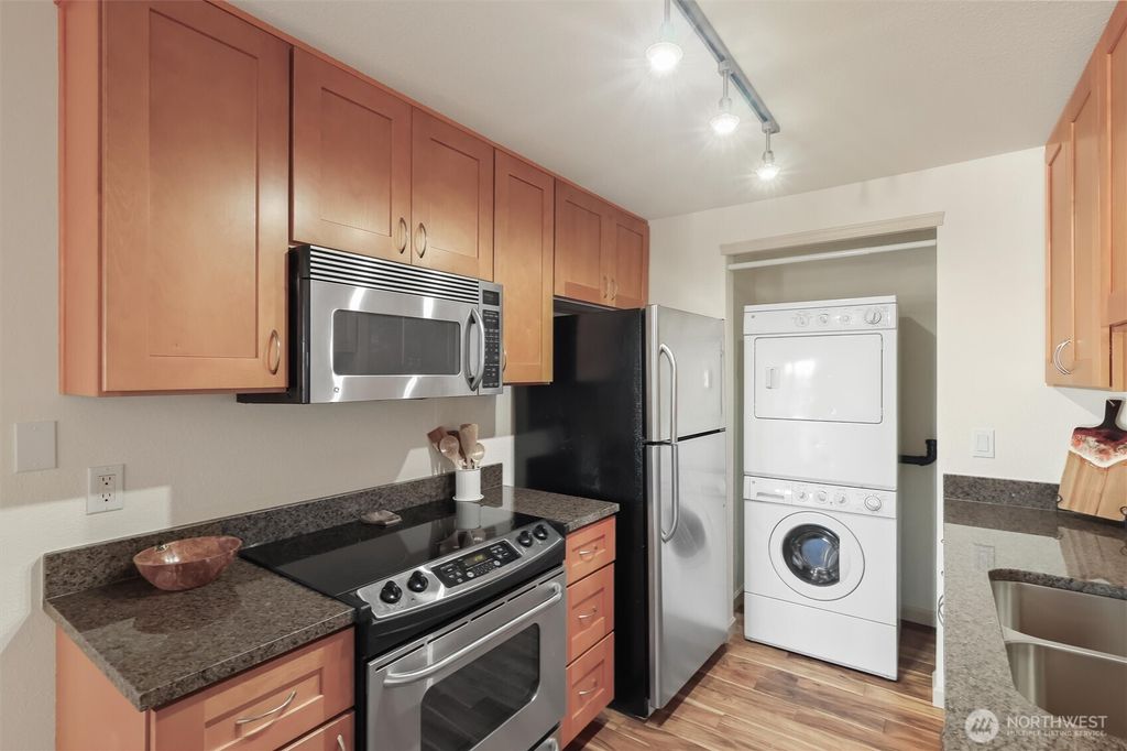 Photo of 3045 20th Avenue W #405, Seattle, WA 98199 (MLS # 2361391)