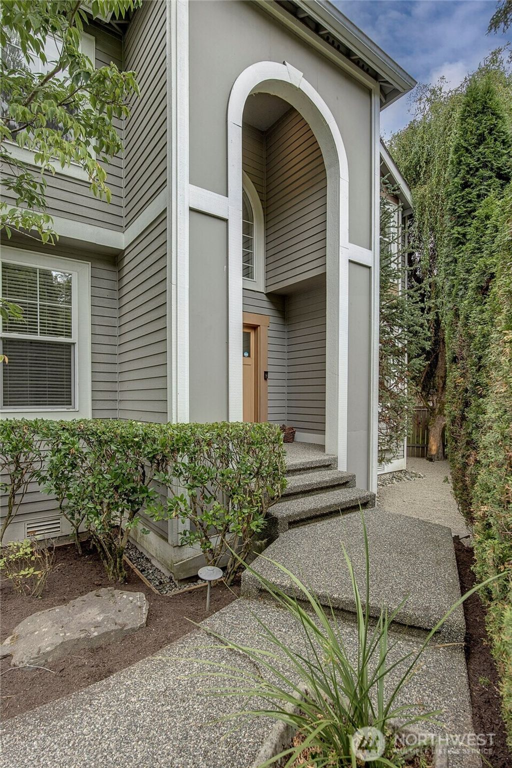 Photo of 414 10th Street S, Kirkland, WA 98033 (MLS # 2434172)