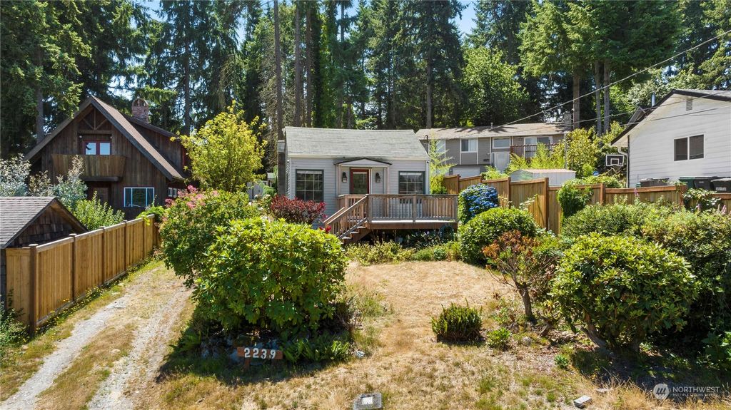 Photo of 2239 S 308th Street, Federal Way, WA 98003 (MLS # 2146280)