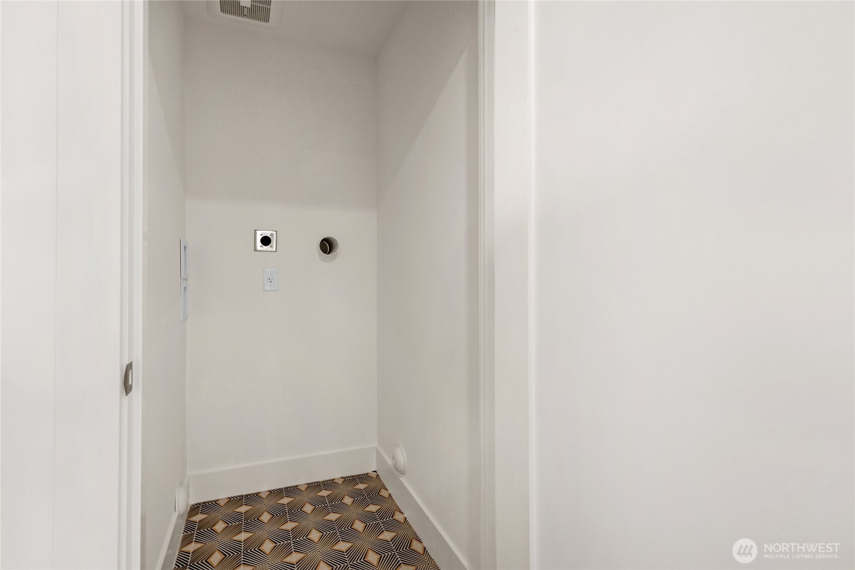 4048 32nd Avenue W B