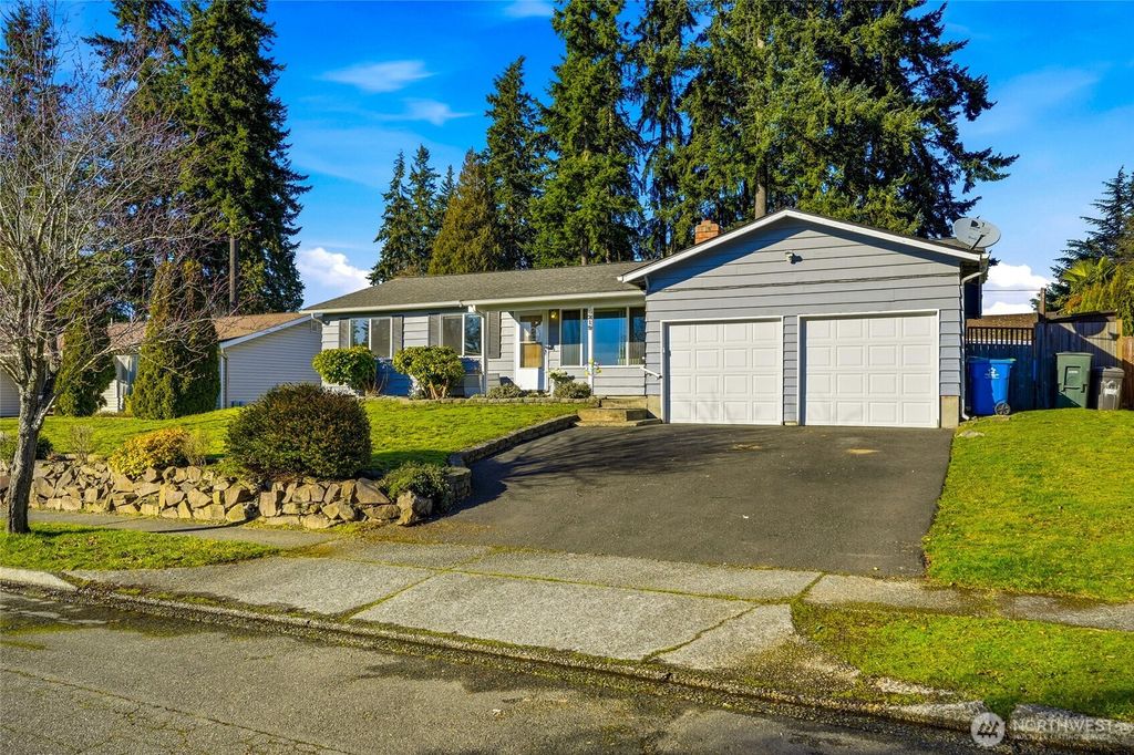 Photo of 5219 172nd Street SW, Lynnwood, WA 98037 (MLS # 2470315)