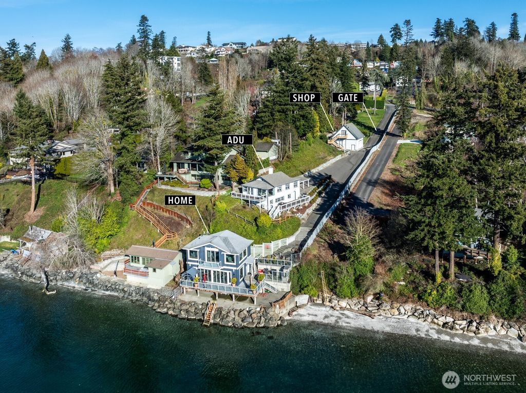 Photo of 902 S 277th Street, Des Moines, WA 98198 (MLS # 2369013)