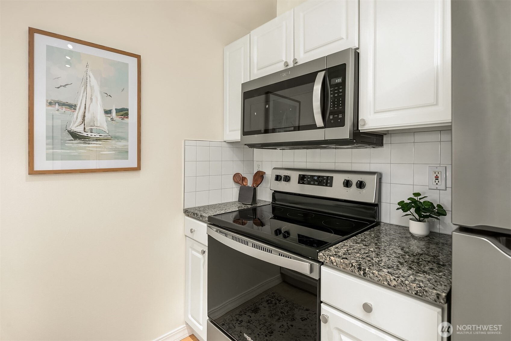 1819 E Denny Way 303