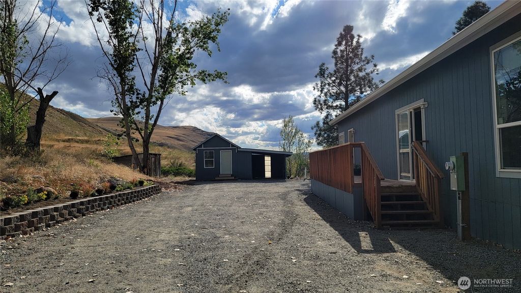 Photo of 18 A Osprey Drive, Okanogan, WA 98840 (MLS # 2502015)