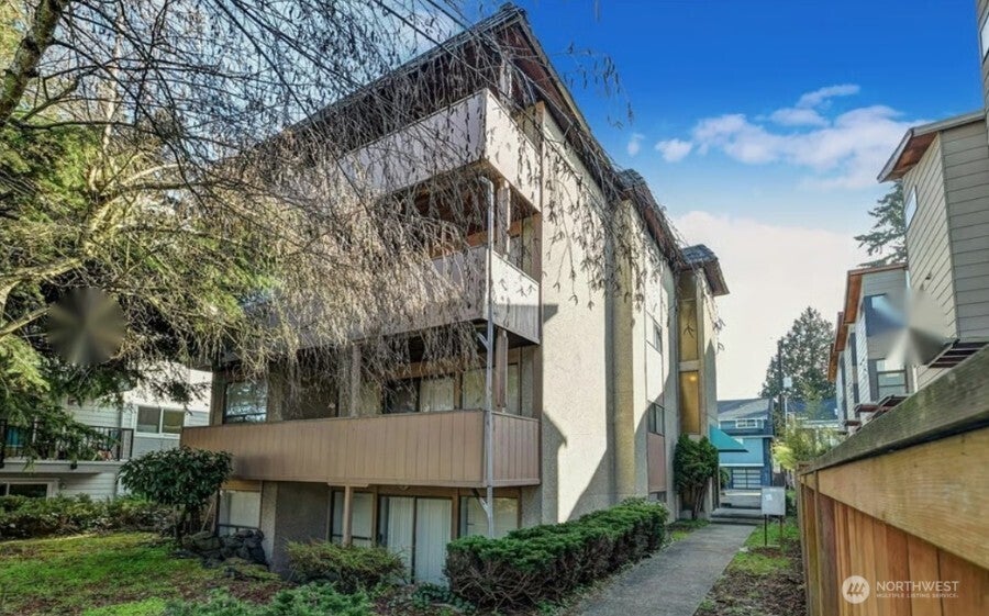 Photo of 5916 California Avenue SW, Seattle, WA 98136 (MLS # 2576278)