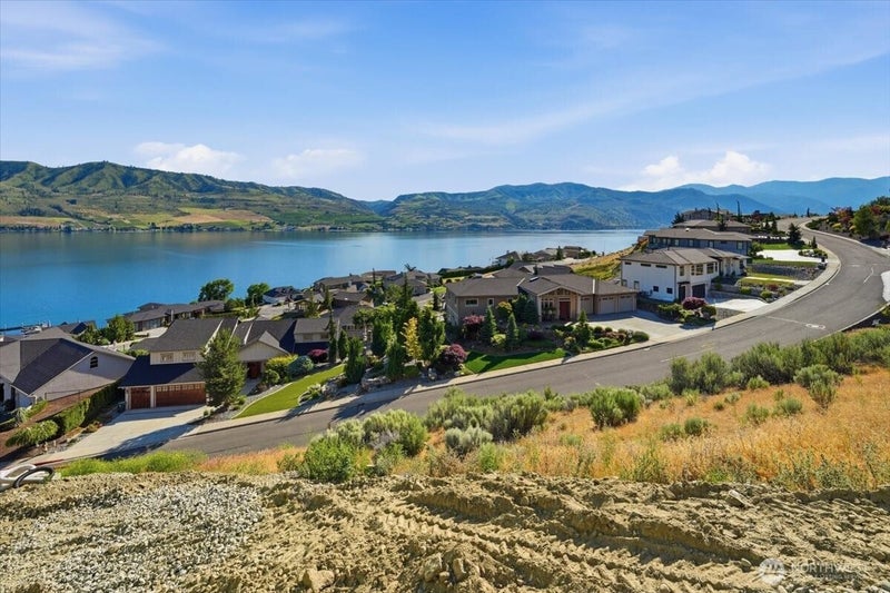 112 Crystal Crest Drive