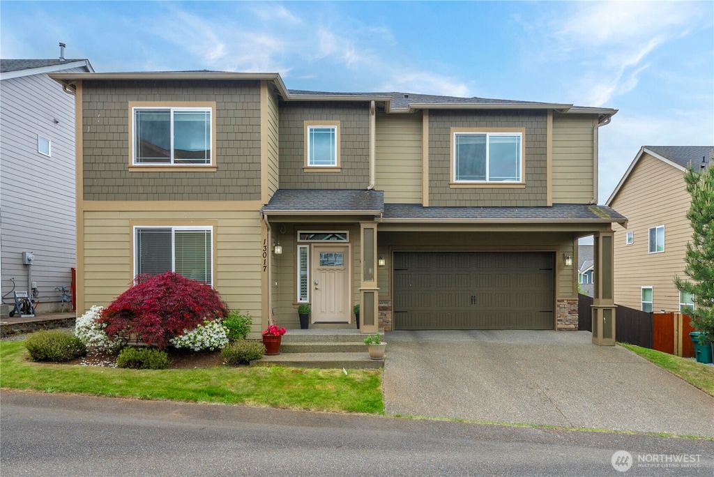 Photo of 13017 SE 309th Place, Auburn, WA 98092 (MLS # 2367018)