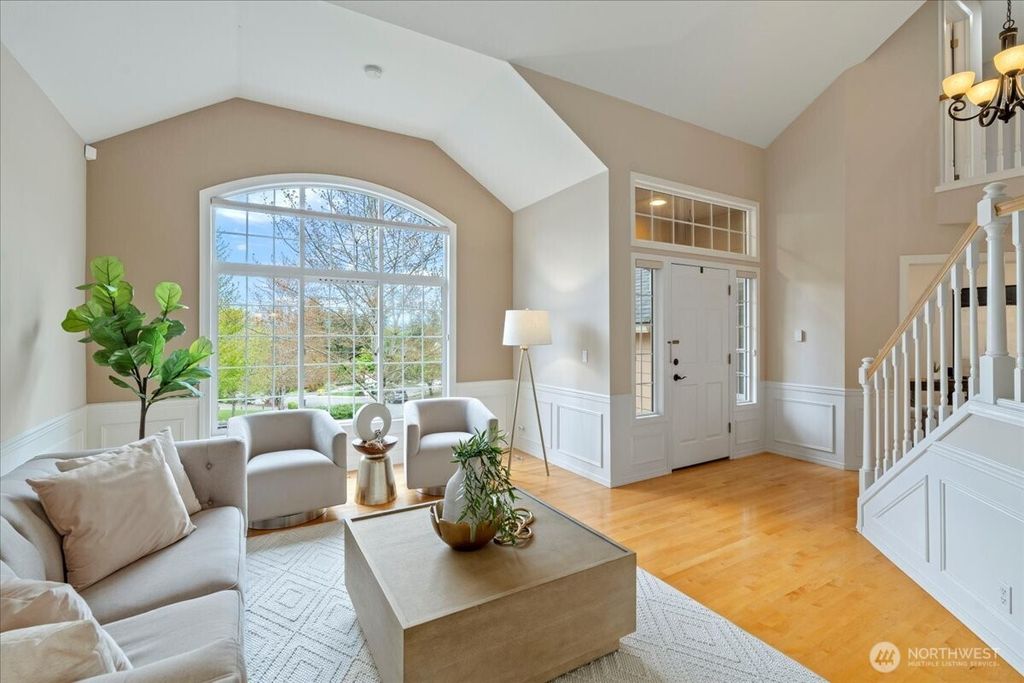 Photo of 15306 NE 66th Court, Redmond, WA 98052 (MLS # 2366123)