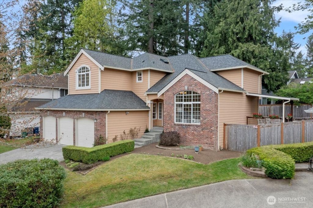 Photo of 15306 NE 66th Court, Redmond, WA 98052 (MLS # 2366123)