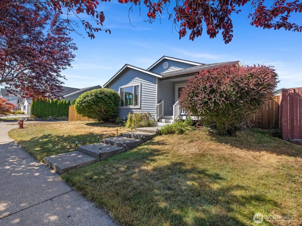 Photo of 1019 Yew Avenue, Sultan, WA 98294 (MLS # 2411707)