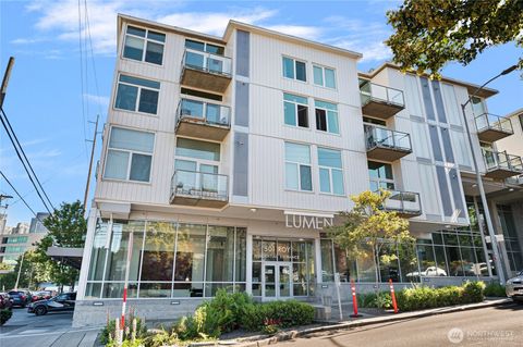 Photo of 500 Mercer Street #R325, Seattle, WA 98109 (MLS # 2394324)