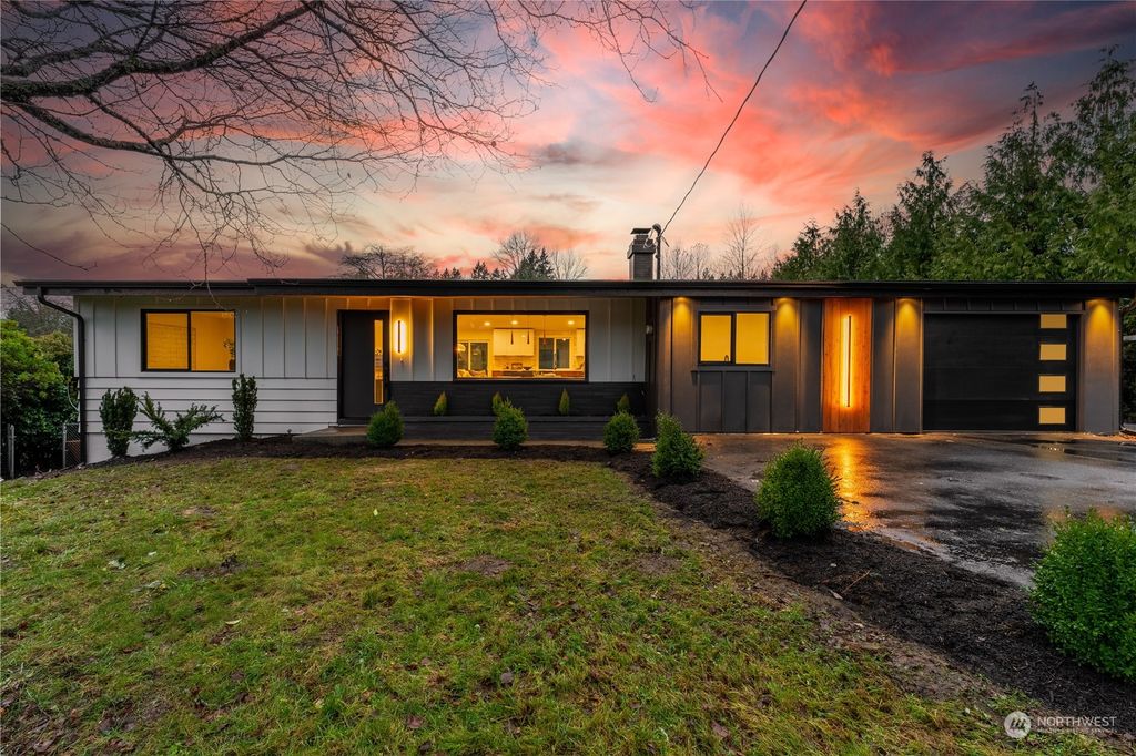 Photo of 23033 192nd Avenue SE, Renton, WA 98058 (MLS # 2184122)