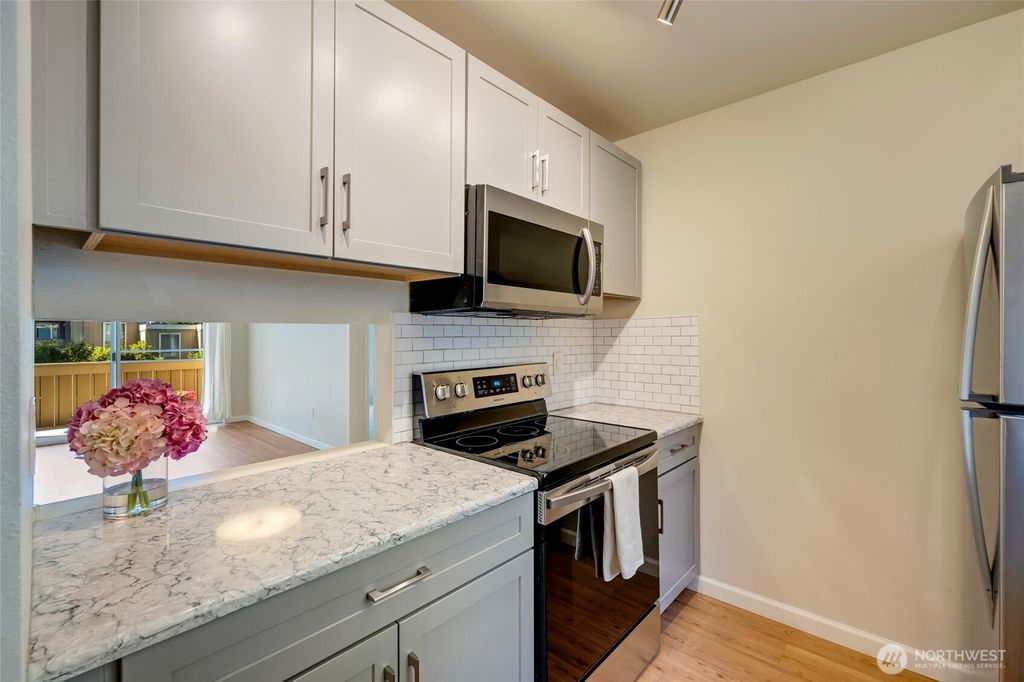 Photo of 4811 180th Street SW #D202, Lynnwood, WA 98037 (MLS # 2414887)