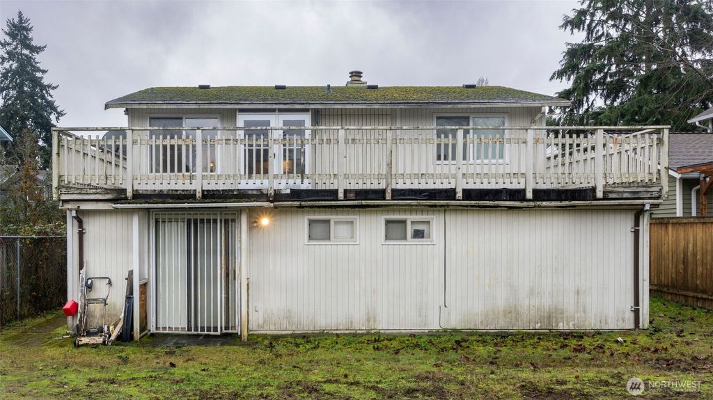 Photo of 928 N 98th Street, Seattle, WA 98103 (MLS # 2458465)