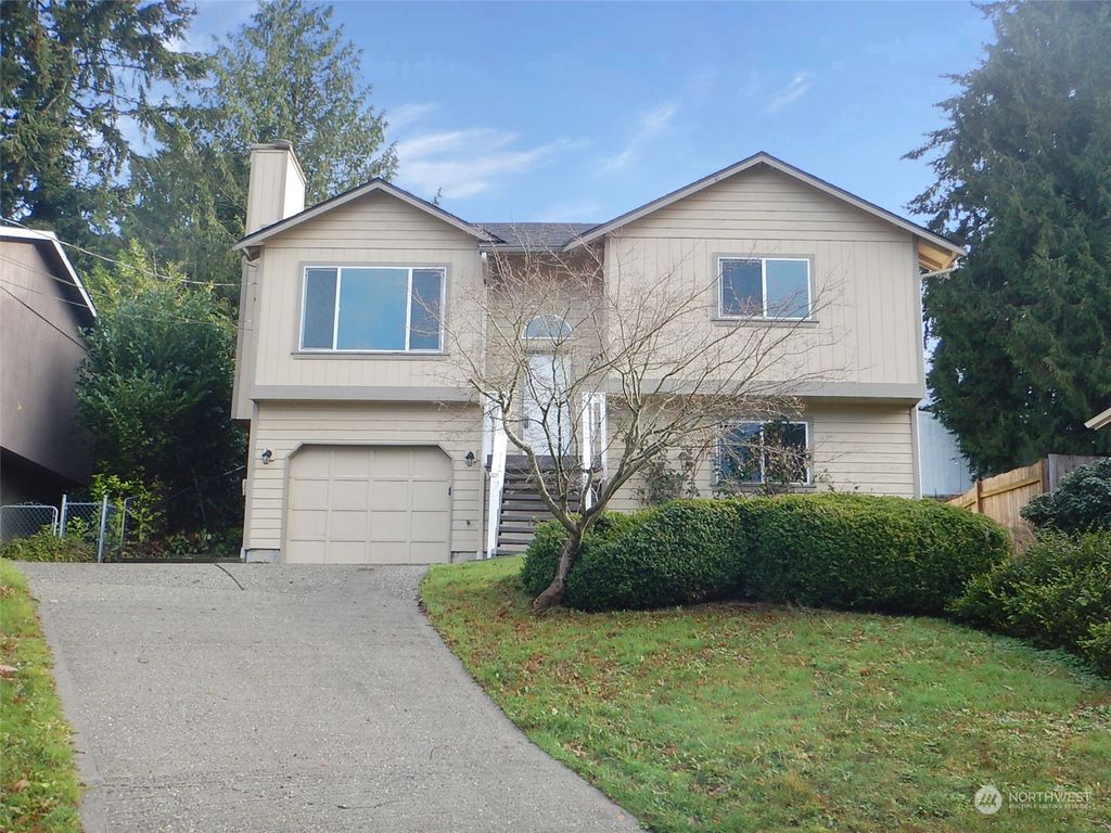 Photo of 3831 Grand Avenue, Everett, WA 98201 (MLS # 2318180)