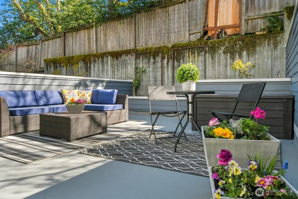 Photo of 2350 10th Avenue E #111, Seattle, WA 98102 (MLS # 2496830)