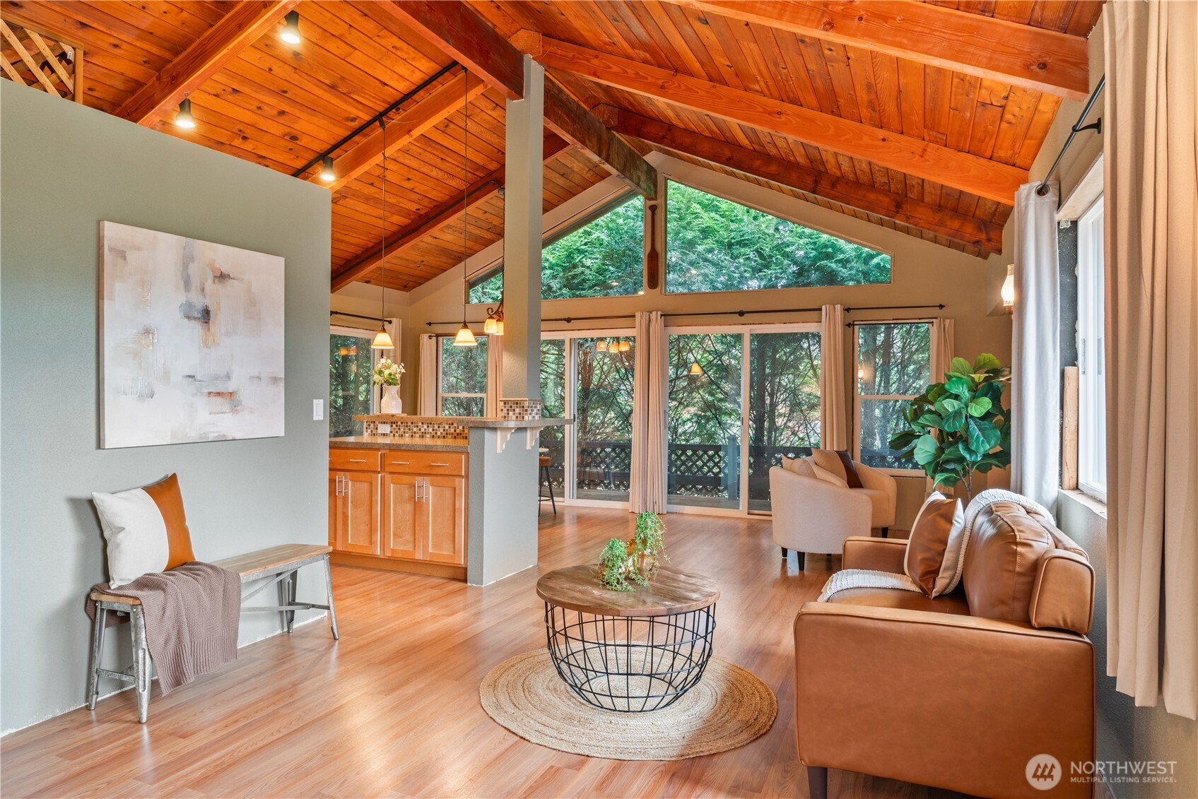 112 Lakewood Place